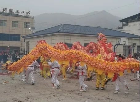 信宇騰遠為湘河鎮迎春燈會助力添彩